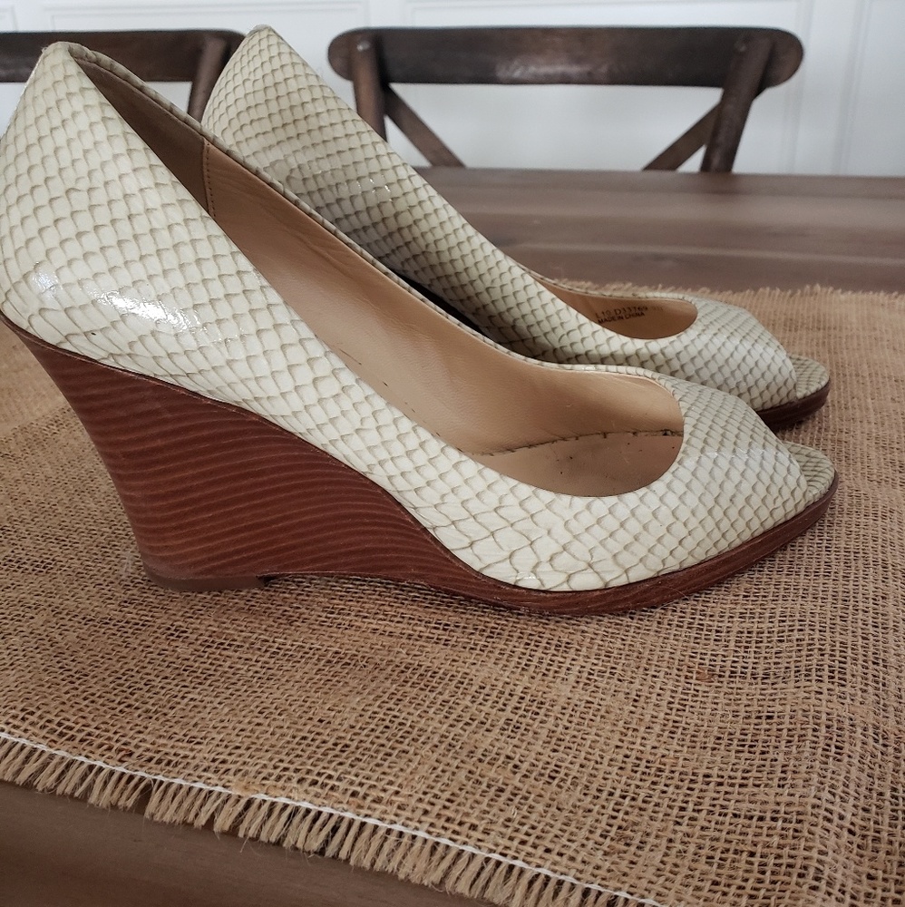 Cole Haan open to wedge size 9B